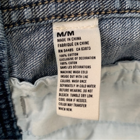AEO Medium Wash Cropped Denim Jacket Medium - Picture 5 of 6